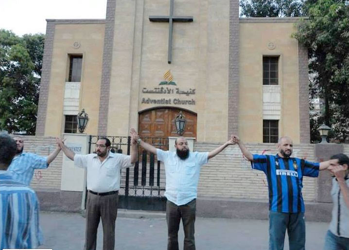 Muslimani_stite_Adventisticku_crkvu_u_Egiptu